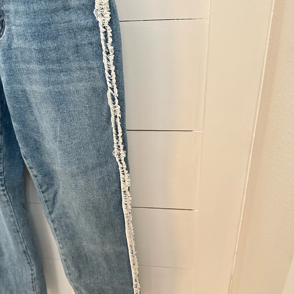 JUDY BLUE 5 Jonesborough blue high rise side fringe slim fit stretch ankle jean - Picture 5 of 15